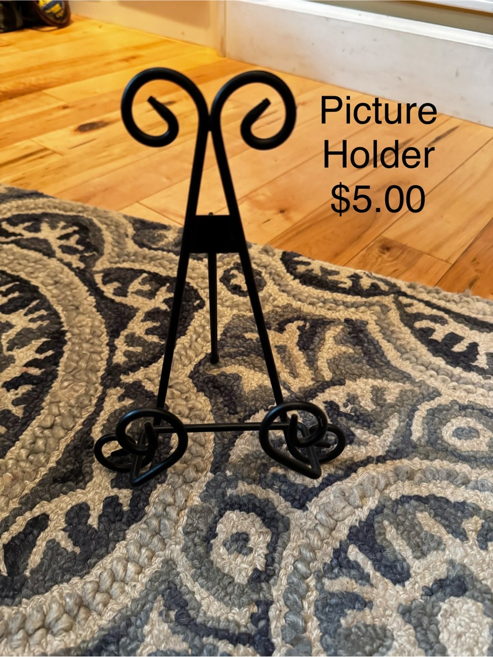 Black Decorative Metal Picture Holder Stand